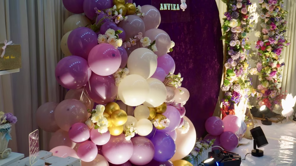 LeeU Bliss baby shower decoration